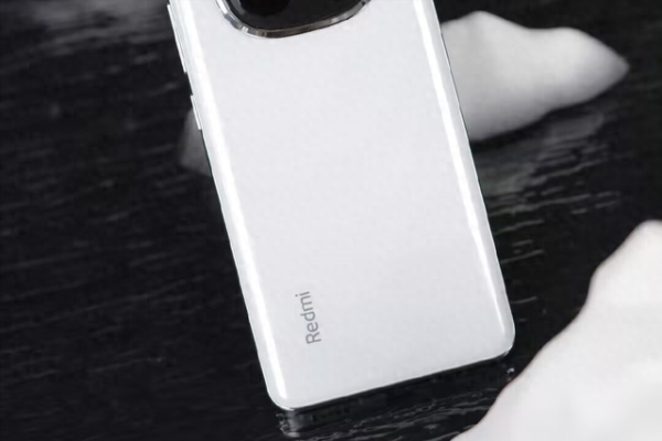 权威配资之家官网 还买什么荣耀X70! 耐摔曲屏+6200mAh+长焦镜头, 现已跌至1358元